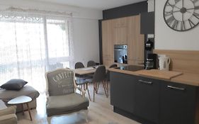 T2 LA DIGUE rdc sud terrasse 41 BD HEBERT